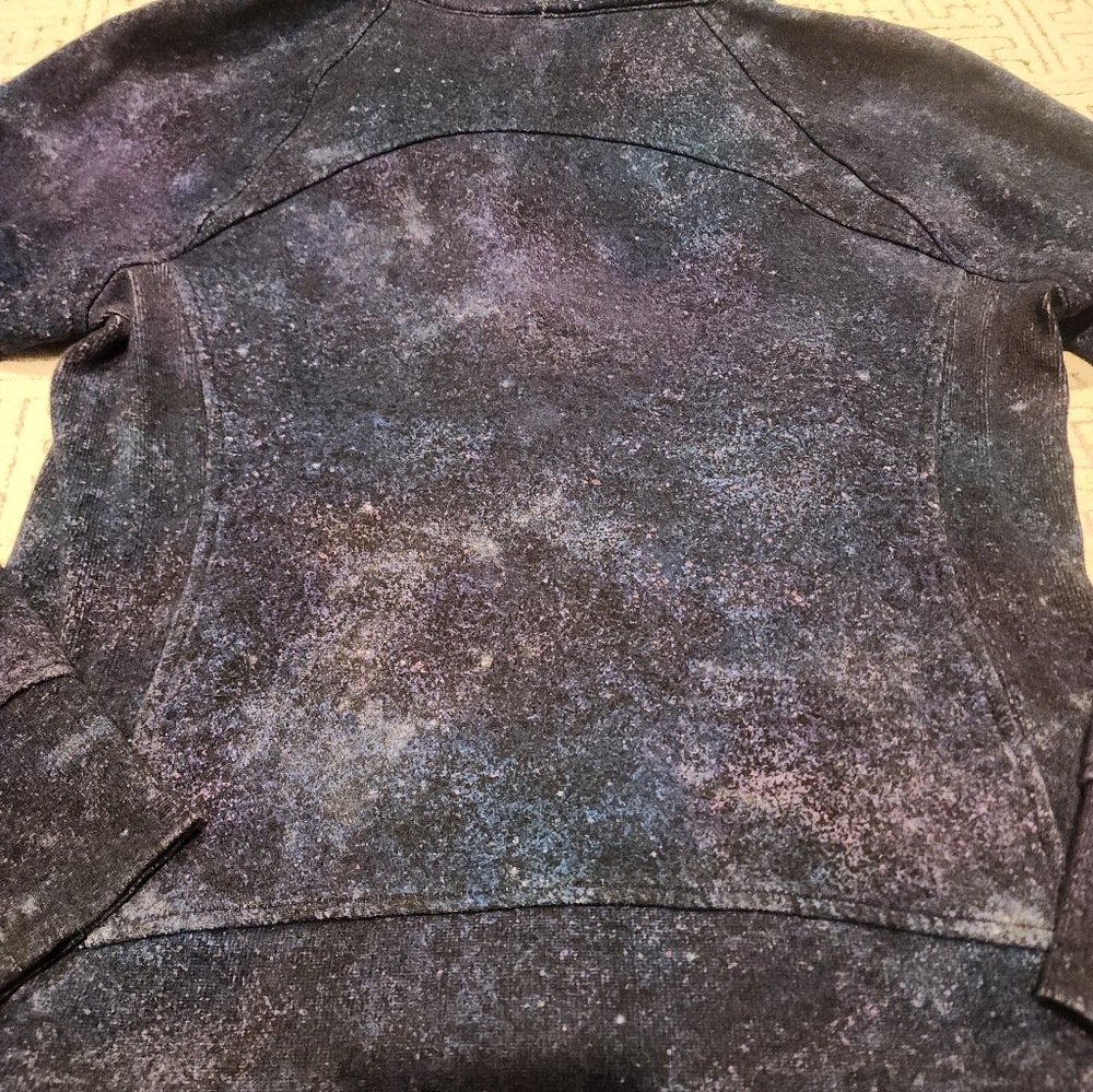 OUT OF PRINT Lululemon Scuba IV hoodie in Polar Lights galaxy print - Size 10 - Picture 6 of 8